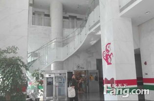 上海實業(yè)大廈寫字樓出租 徐家匯精裝朝南帶家具，鑰匙房隨時看房